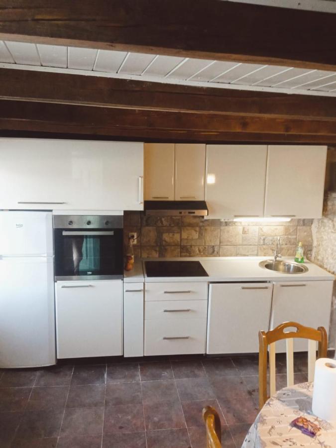 Holiday Home - Pavenka Donje Selo na Šolti Eksteriør billede